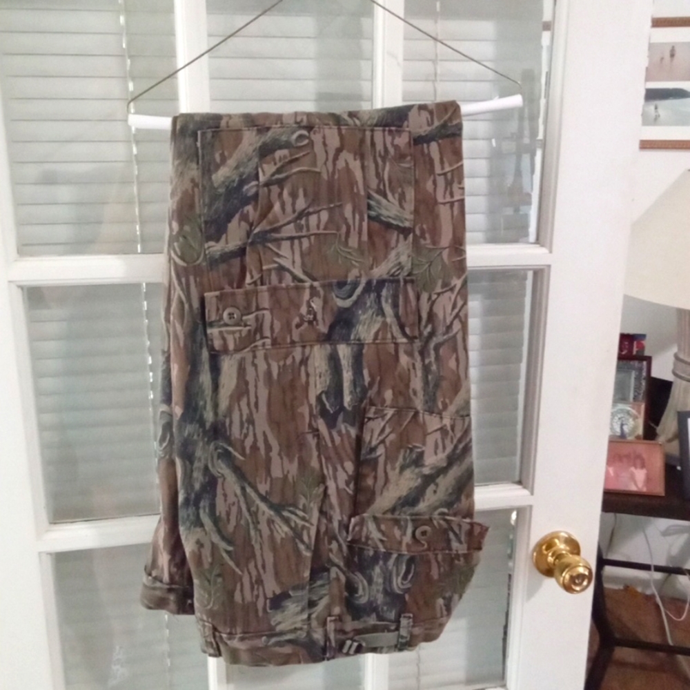 Men's Sz 30/32 Camo Pants.   EUC. (No label inside)